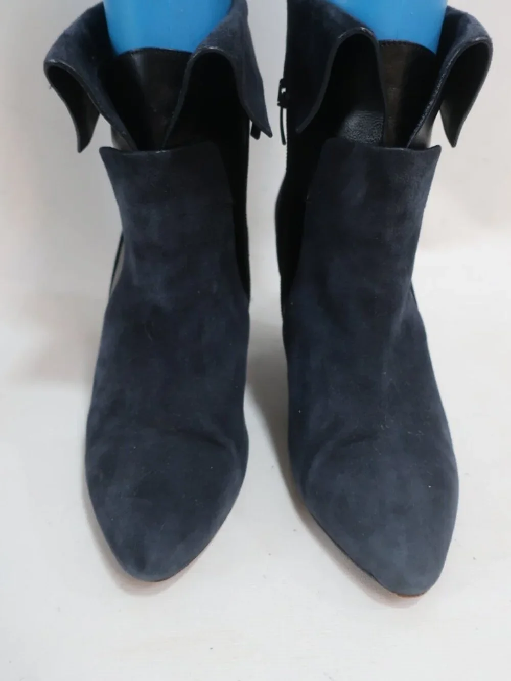 Womens Veronica Beard Laurel Navy Suede Cone Heeled Ankle Booties 38 US/7.5